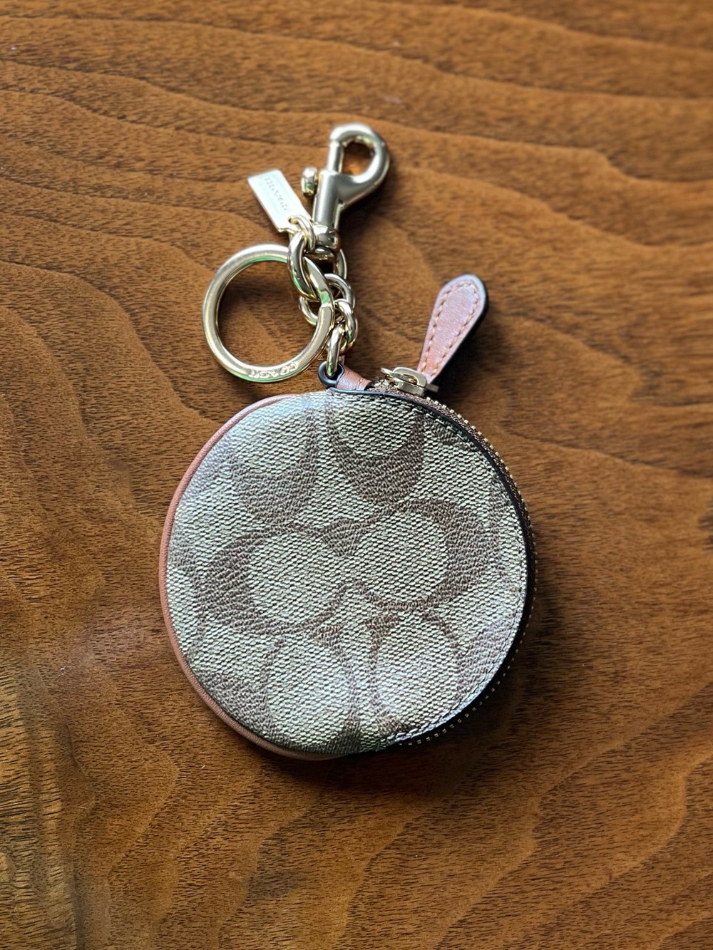 Coach Khaki/Tan Signature Circle Pouch w/ gold carabiner clip & key! Gift!